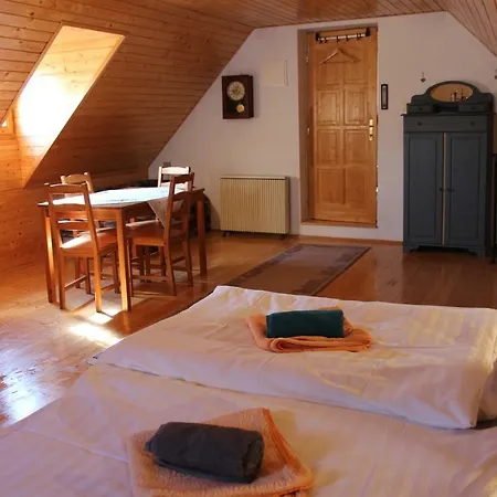 Casa de Férias Balatonhomes ~ Patakmenti Szallas *